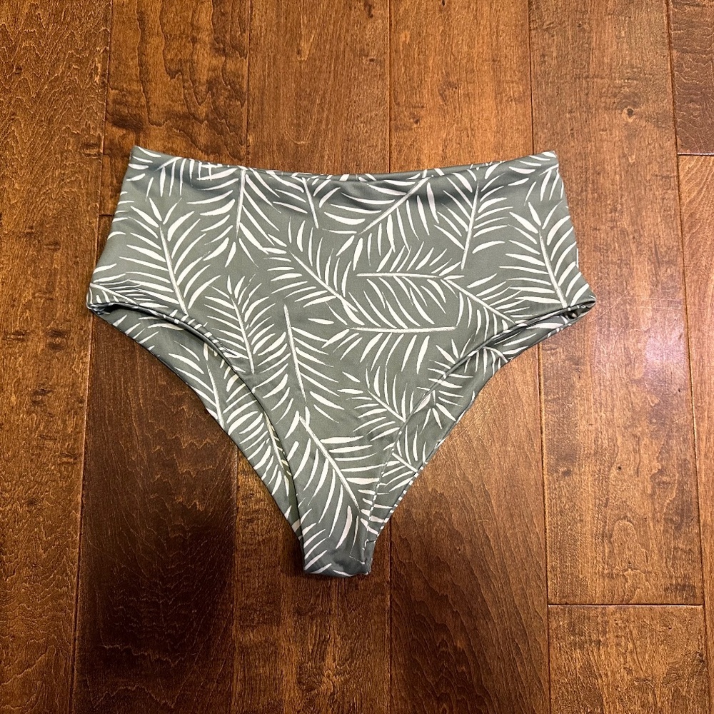 Imagine Perry Women’s Palm Swimsuit Swim Bikini  Bottoms Size Medium
